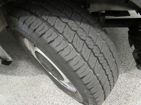 Used 2021 Ford Transit 150 Low Roof RWD image 27
