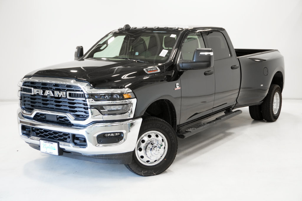 New 2027 RAM 3500 Tradesman AWD/4WD image 2