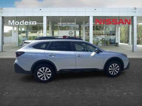 Used 2022 Subaru Outback Premium w/ Popular Package #1 AWD/4WD image 6