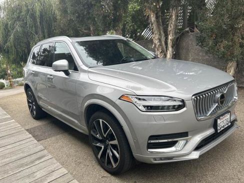 Used 2023 Volvo XC90 B6 Plus AWD/4WD image 2