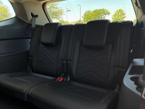 Used 2026 Volkswagen Atlas SE FWD image 13