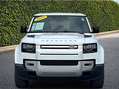 Used 2025 Land Rover Defender 110 S AWD/4WD image 9