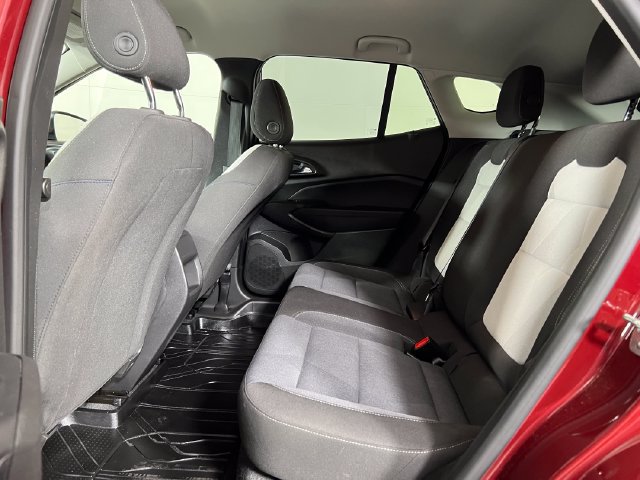 Used 2024 Chevrolet Trax LS w/ LS Convenience Package FWD image 24