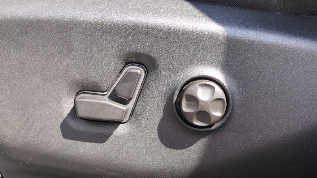 Used 2025 Chrysler Pacifica Select FWD image 22