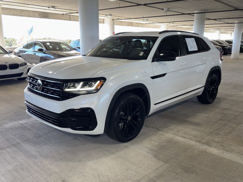 Used 2023 Volkswagen Atlas Cross Sport SEL R-Line image 4