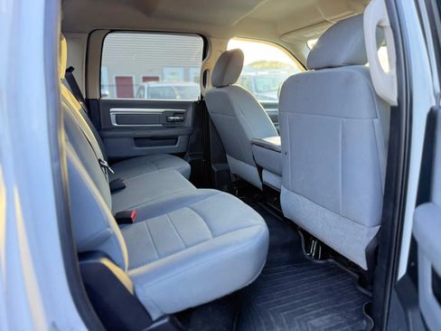 Used 2016 RAM 1500 Classic SLT AWD/4WD image 15
