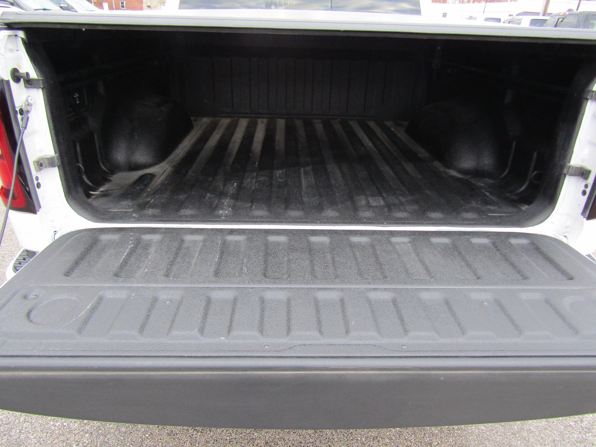 Used 2025 RAM 1500 Tradesman w/ Night Edition AWD/4WD image 16