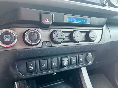 Used 2021 Toyota Tacoma TRD Off-Road w/ Technology Package image 15