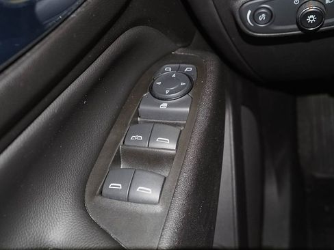 Used 2020 Chevrolet Equinox LT image 29