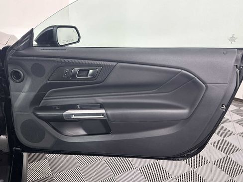 Used 2025 Ford Mustang Premium image 19