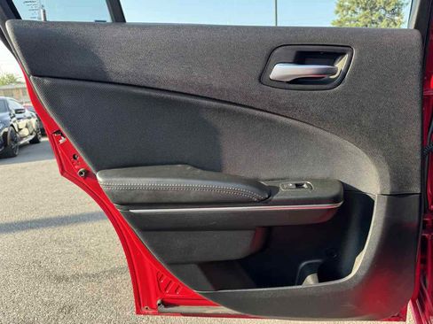 Used 2015 Dodge Charger SE w/ Power Sunroof Group RWD image 40