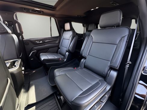 Used 2023 GMC Yukon Denali w/ LPO, Floor Liner Package AWD/4WD image 17