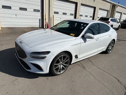 Used 2023 Genesis G70 2.0T image 2