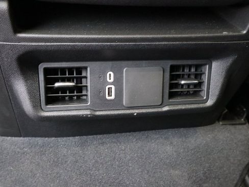 Used 2025 Chevrolet Silverado 2500 Custom w/ Custom Value Package image 14