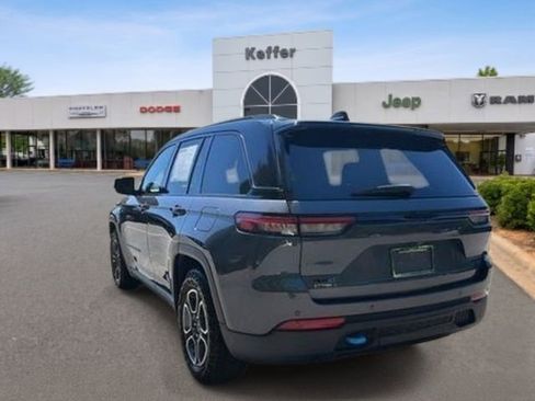Used 2024 Jeep Grand Cherokee Trailhawk AWD/4WD image 3