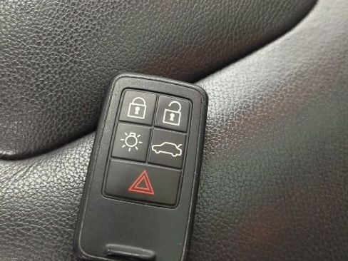 Used 2016 Volvo V60 T5 Premier w/ Convenience Package image 29