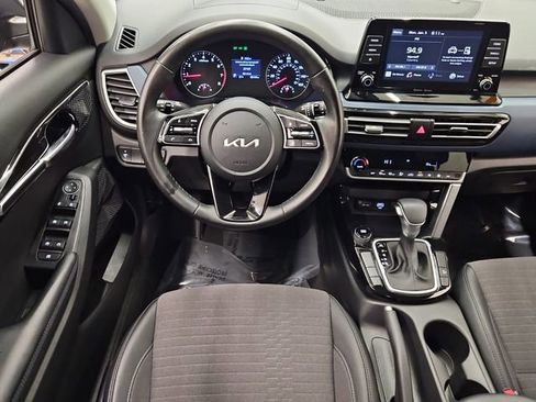 Used 2023 Kia Seltos S image 14