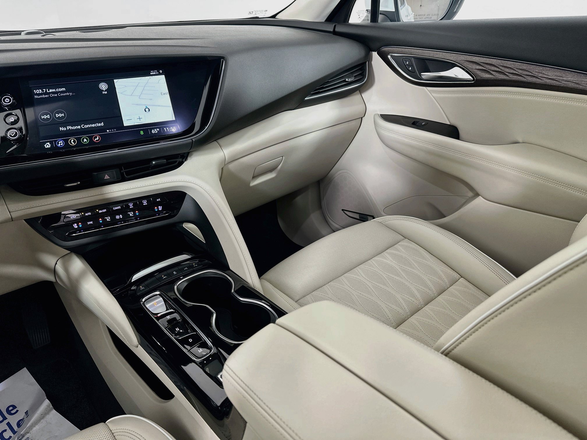 Used 2022 Buick Envision Avenir w/ Technology Package II FWD image 24