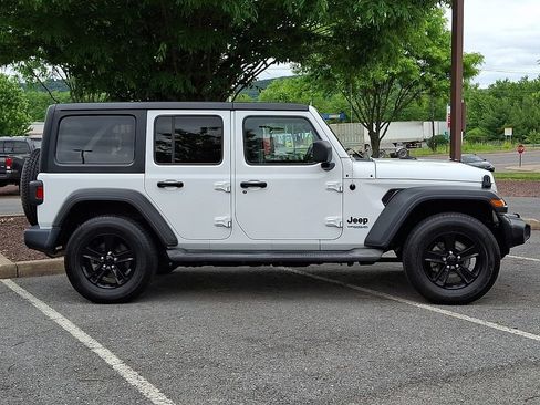 Used 2021 Jeep Wrangler Unlimited Sport AWD/4WD image 9