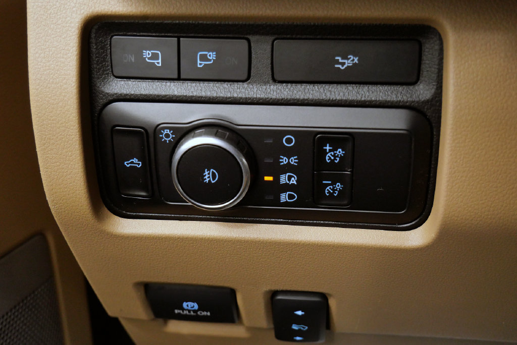 Used 2023 Ford F250 Lariat w/ Chrome Package AWD/4WD image 28