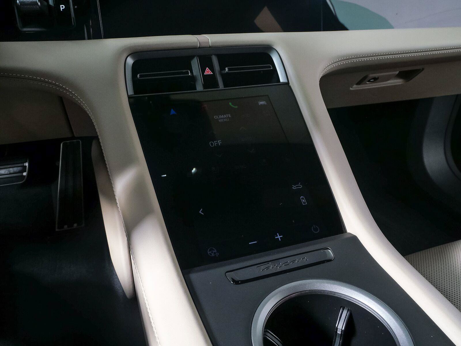 Certified 2025 Porsche Taycan AWD/4WD image 17