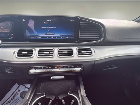 Used 2025 Mercedes-Benz GLS 450 4MATIC image 12