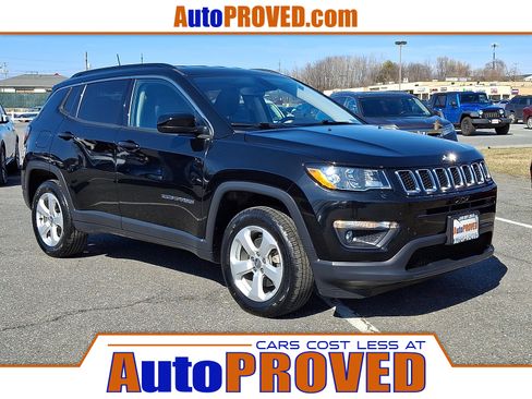 Used 2019 Jeep Compass Latitude image 1