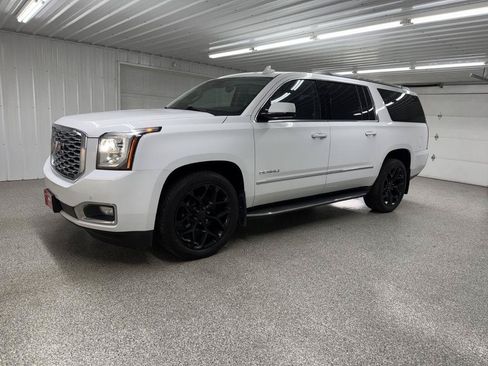Used 2020 GMC Yukon XL Denali AWD/4WD image 4