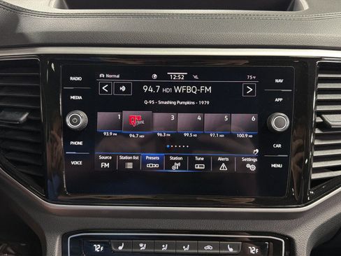 Used 2021 Volkswagen Atlas SEL AWD/4WD image 27