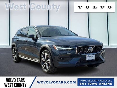 New 2026 Volvo V60 B5 Cross Country Plus w/ Climate Package image 1