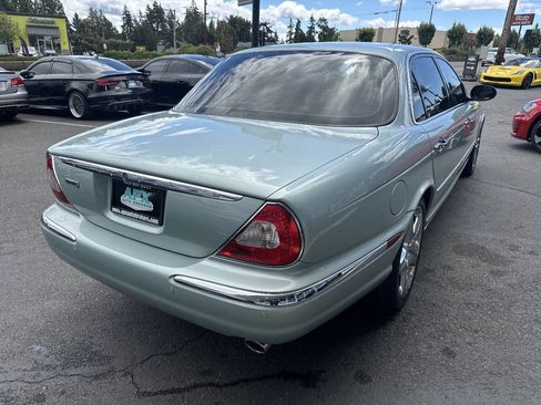 Used 2005 Jaguar XJ Vanden Plas RWD image 8