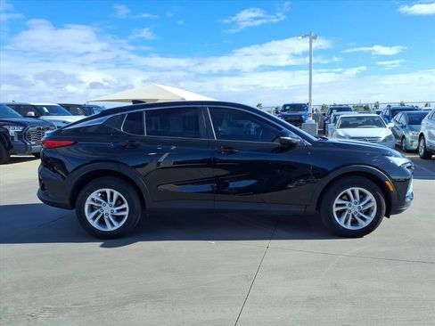 Used 2025 Buick Envista Preferred w/ Convenience II Package image 4