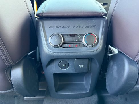 New 2026 Ford Explorer Platinum AWD/4WD image 19
