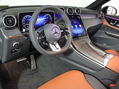 Certified 2025 Mercedes-Benz GLC 43 AMG 4MATIC image 15