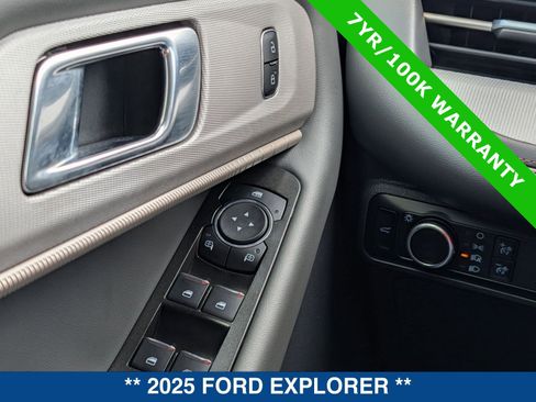 Certified 2025 Ford Explorer Active image 24