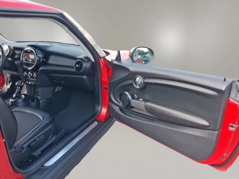 Used 2015 MINI Cooper 2-Door Hardtop FWD image 31