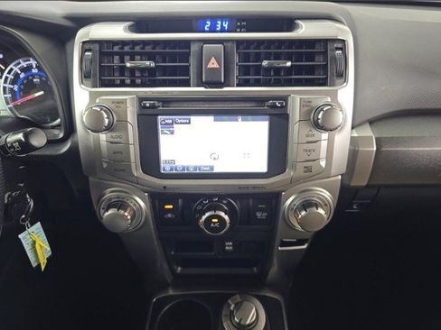 Used 2016 Toyota 4Runner SR5 AWD/4WD image 11