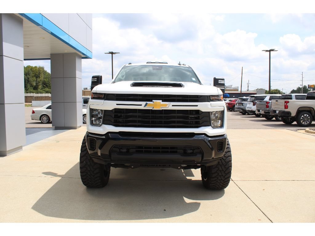 Used 2024 Chevrolet Silverado 2500 Custom w/ Custom Value Package AWD/4WD image 3