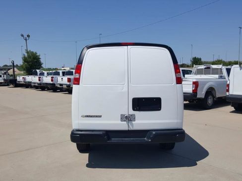 Used 2019 Chevrolet Express 2500 w/ Driver Convenience Package RWD image 8