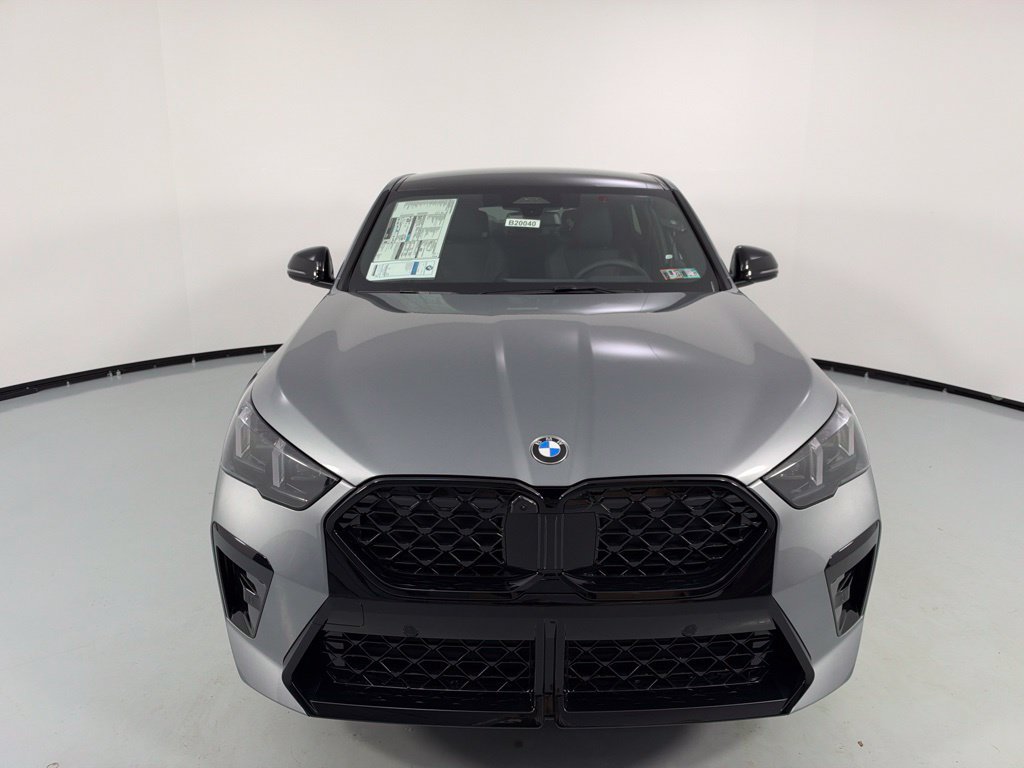 New 2027 BMW X2 xDrive28i w/ Technology Package AWD/4WD image 2
