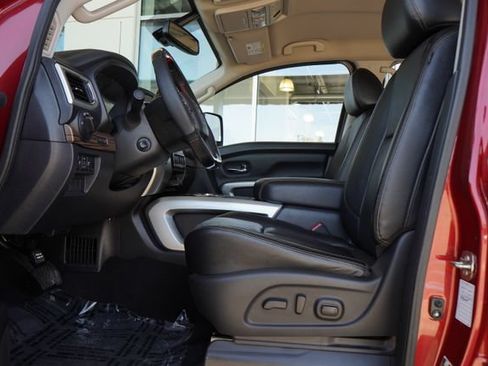 Used 2017 Nissan Titan SL RWD image 23