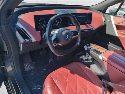 Used 2024 BMW iX xDrive50 w/ Sport Package AWD/4WD image 10
