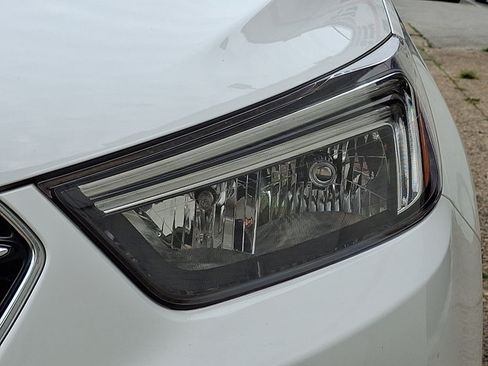 Used 2022 Buick Encore Preferred w/ Safety Package AWD/4WD image 9