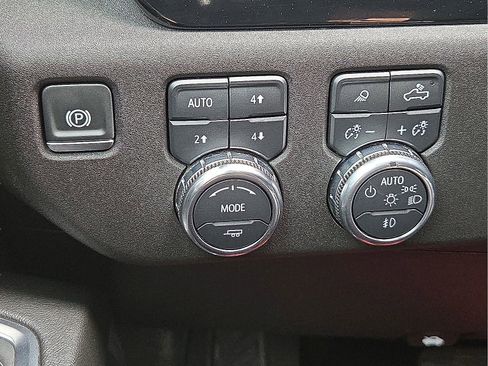 Used 2025 GMC Sierra 2500 SLT AWD/4WD image 20