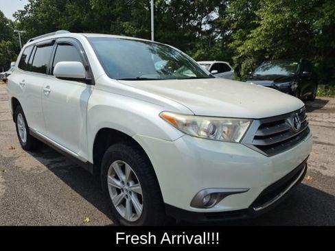 Used 2013 Toyota Highlander Plus AWD/4WD image 7