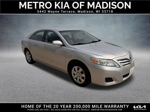 Used 2011 Toyota Camry LE FWD image 8