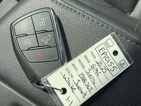 Used 2025 GMC Sierra 1500 SLT AWD/4WD image 27