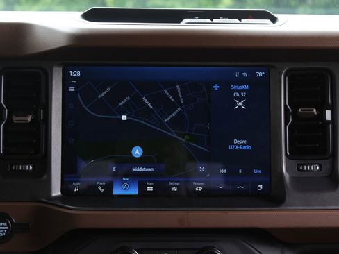 Used 2024 Ford Bronco Outer Banks AWD/4WD image 18