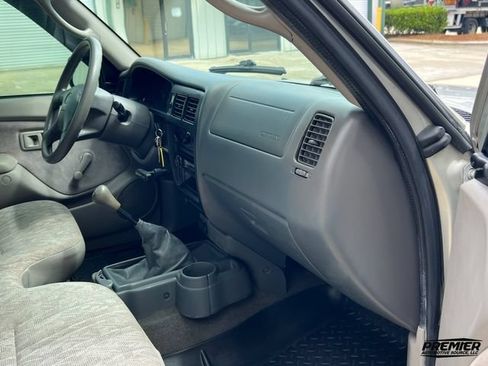 Used 2004 Toyota Tacoma 2WD Regular Cab w/ Enhancement Pkg image 54