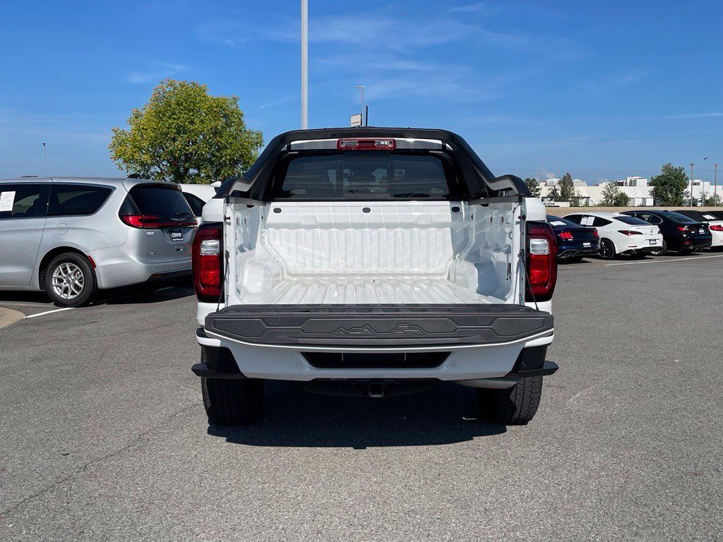 Used 2025 GMC Canyon AT4 w/ Nightfall Edition AWD/4WD image 7